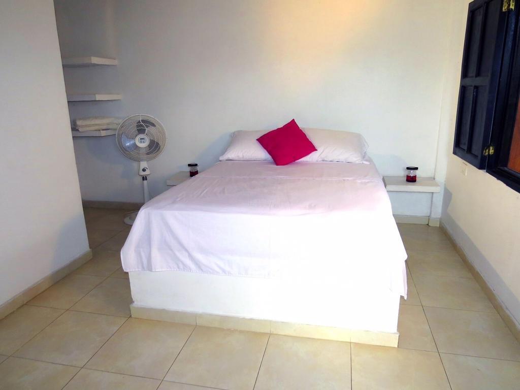 Palomino Breeze Hostal Room photo